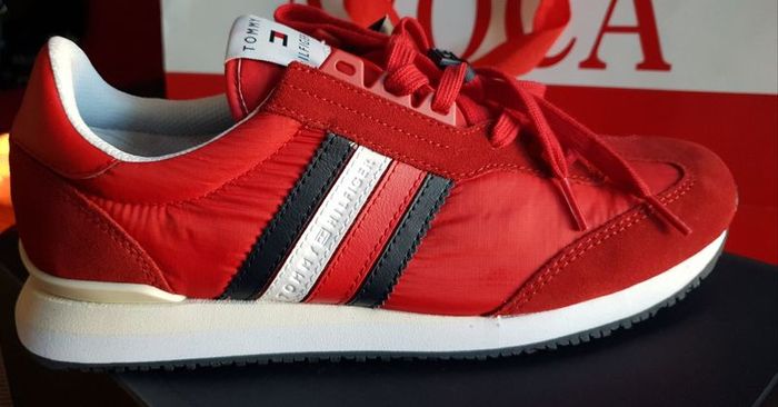 New Tommy Hilfiger Runners size 41 & 43