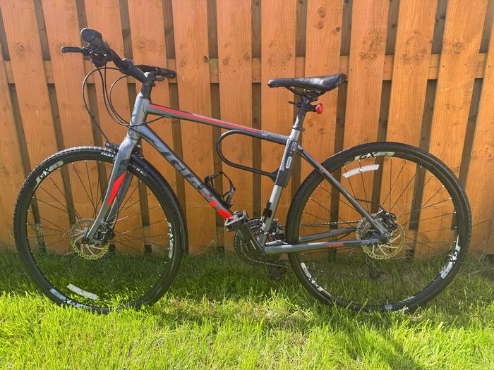 Giant Escape 1 Disc Hybrid Bike Medium Excellent Condition