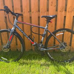 Giant Escape 1 Disc Hybrid Bike Medium Excellent Condition