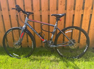 Giant Escape 1 Disc Hybrid Bike Medium Excellent Condition