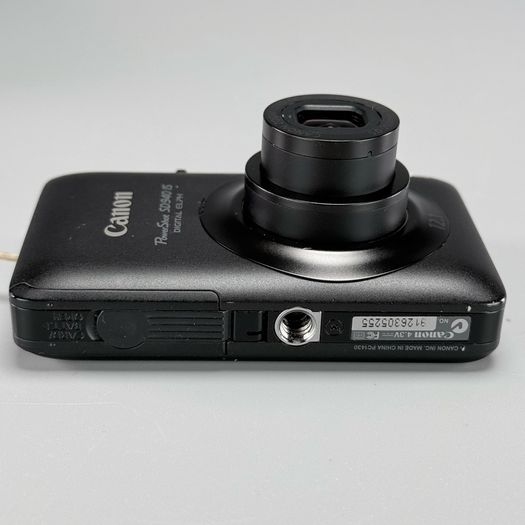 Canon PowerShot SD940IS 12.1MP  Ultra compact digital camera
