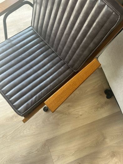 Accent chair