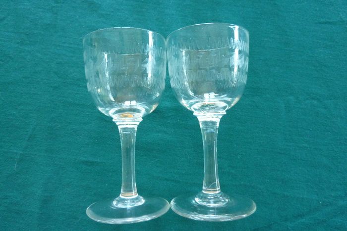 Sherry and liqueur glasses