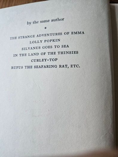 Magic In The Air.  By Dorathy Ann Lovell.  Illustrated By Shirley Hughes. 1952 Hardback In Fair Condition.  See Photos For Same.