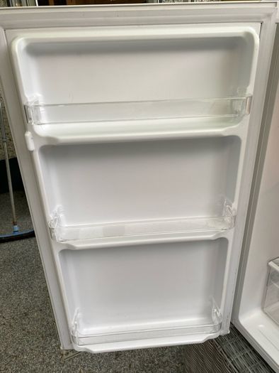 Under counter fridge