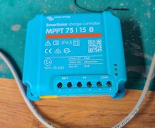 Victron MPPT 75/15 solar controller