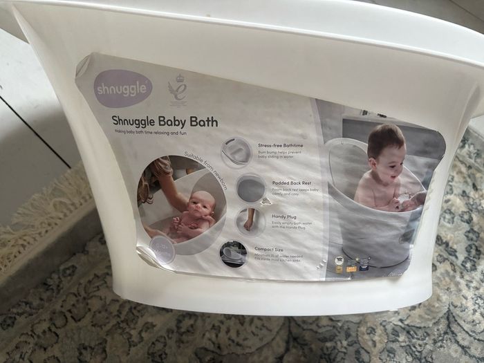 Shnuggle baby bath