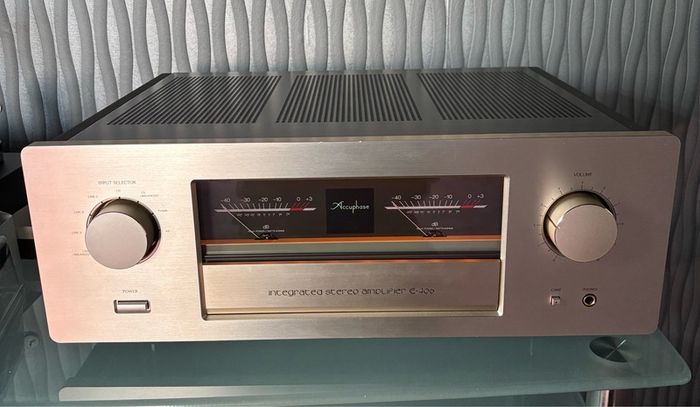 Accuphase E 406 integrated Amplifier