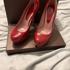 red high heels GUCCI NEW