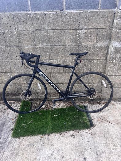 Carrera Zelos Disc Road Bike, Immaculate Condition, Barely Ridden!