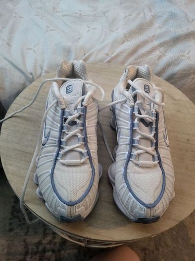 nike air shox size 3