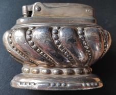 Vintage silver plated Ronson "Crown" table lighter