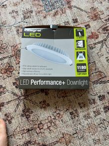 led spot light