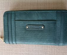 Ashwood Genuine leather purse dark teal sea green colour with gold coloured zipper etc never used in excellent condition with no issues see photos for sizes etc FREE STANDARD POSTAGE INCLUDED