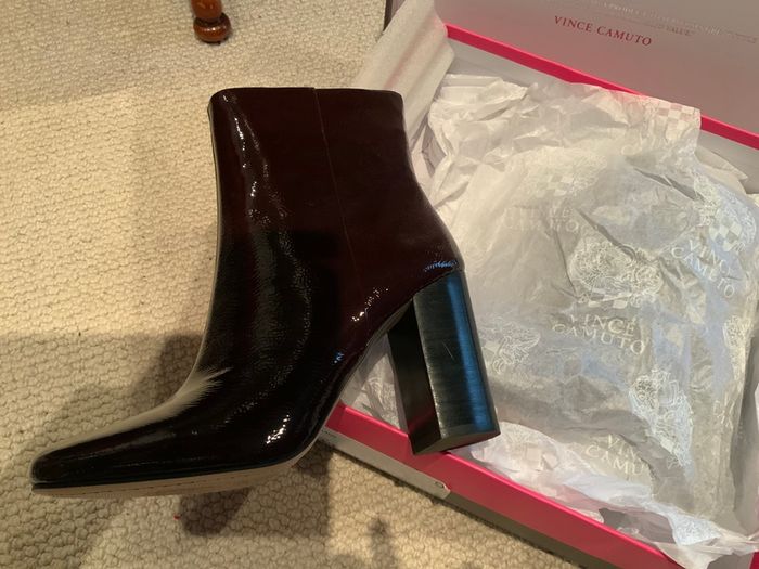 Vince Camuto Burgundy ankle boot BRAND NEW