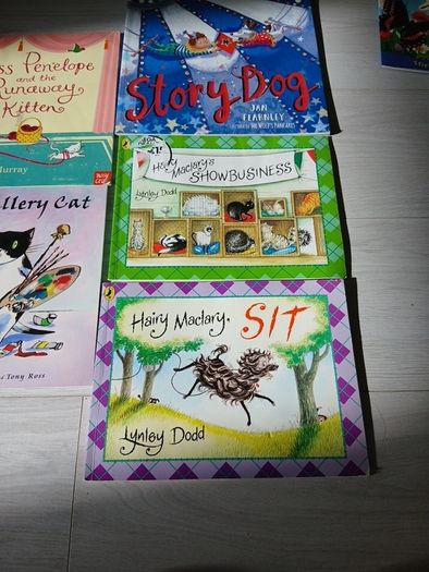 Children's books Cats and dogs
