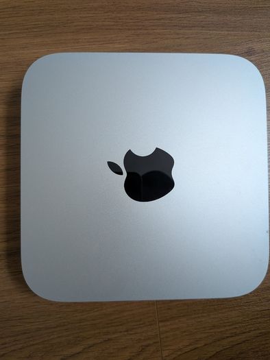 Mac mini M2