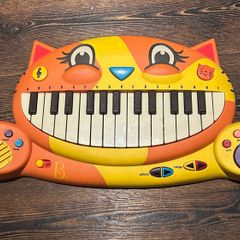Meowsic interactive cat piano with microphone