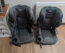 2 High Back booster car seats