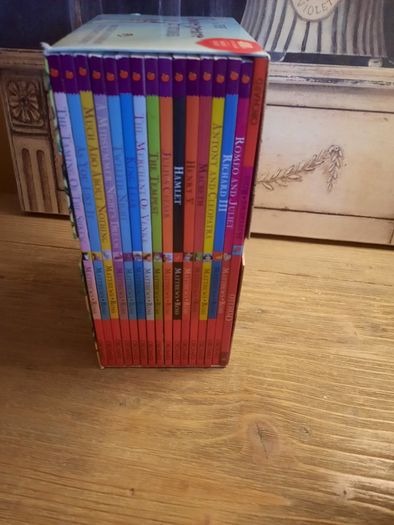(New) The Shakespeare Stories Box Set - 16 books