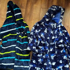 Boys nightgown in size 3-4 years