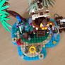 Lego Ray the Castaway GWP 40566 Image 2