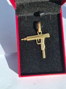 18K Gold Pendant