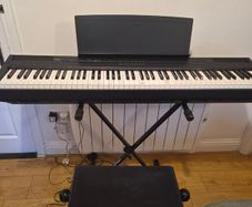 Yamaha digital  piano P-105 great condition pedal and bench included