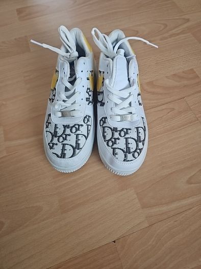 girls trainers