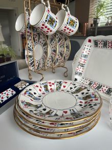 Elizabethan Staffordshire Fine Bone China
