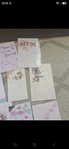 Bundle of 25 birthday cards for Mums.   No envelopes with them.