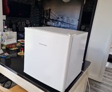 Russell Hobbs 43 litre mini fridge