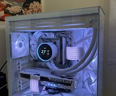 High-end White Gaming Pc  Ryzen 7 9800x3d Rtx 5060 Ti 16gb  32gb Ddr5  3tb Nvme Ssd