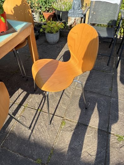 Table and 6 chairs
