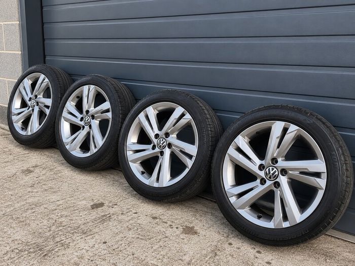 17" Genuine VW R-Line Dark Grey