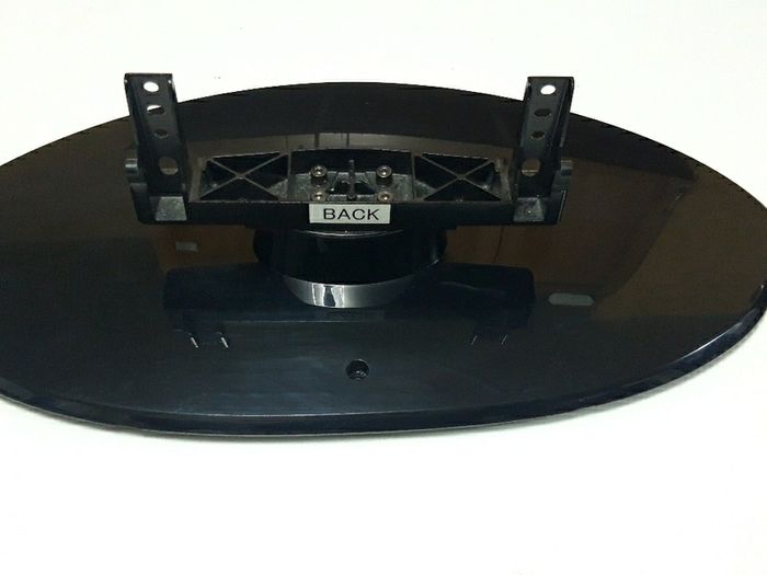 Tv Stand.  In Good Conditions.