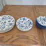 Dinner set Image 3