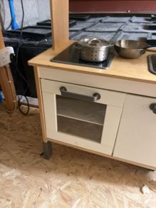 play kitchen
