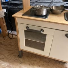 play kitchen