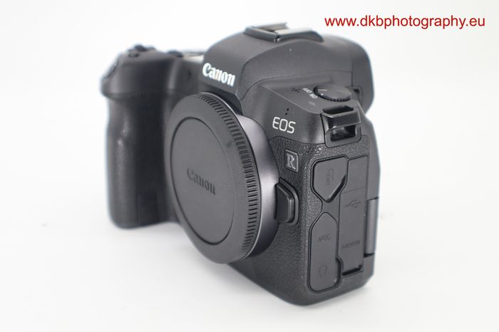 Canon Eos R Mirrorless Camera #0568