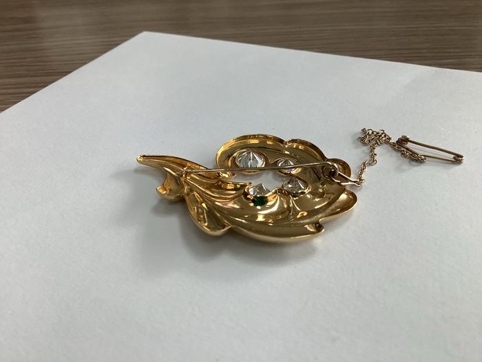 Arezzo 762 AR 750 pristine vintage 18k Italian gold, leaf brooch