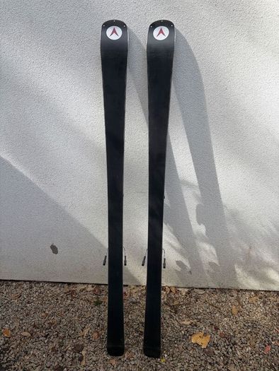 Dynastar D-Sistinct Carbon Skis w/ Look NX Bindings