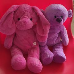 Design a bear two soft toys and one pair of shoes