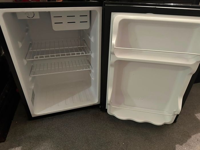 Powerpoint mini fridge