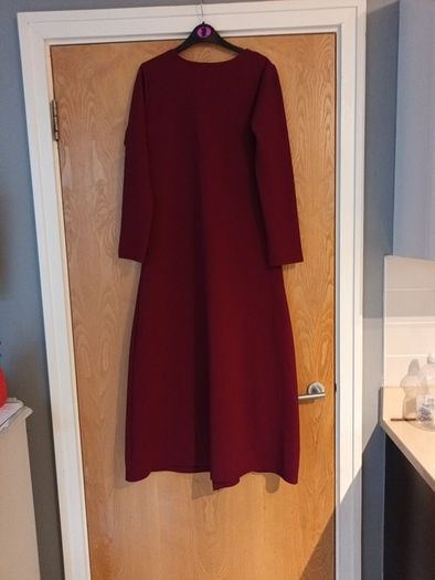 Bee Bee Burgundy  Dress     S.12.   New.