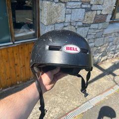 BELL HELMET skateboarding / rollerblading / bmx