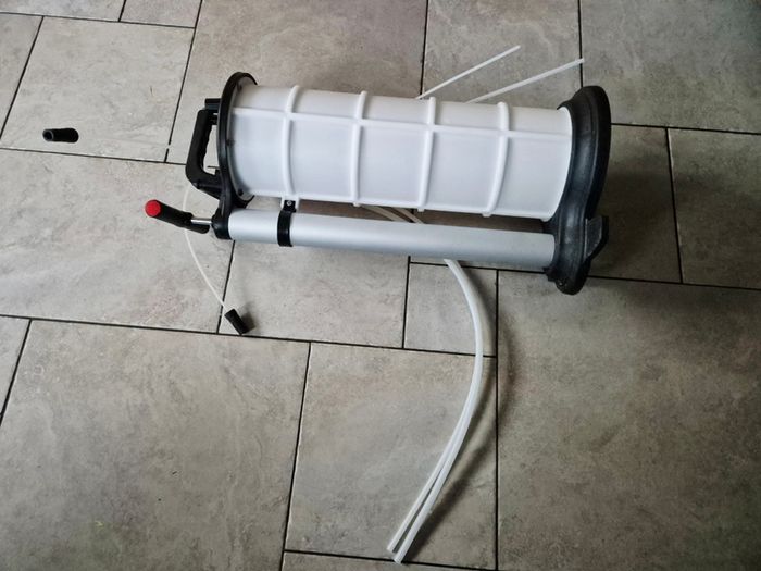 Oil/Fluid extractor, brand new