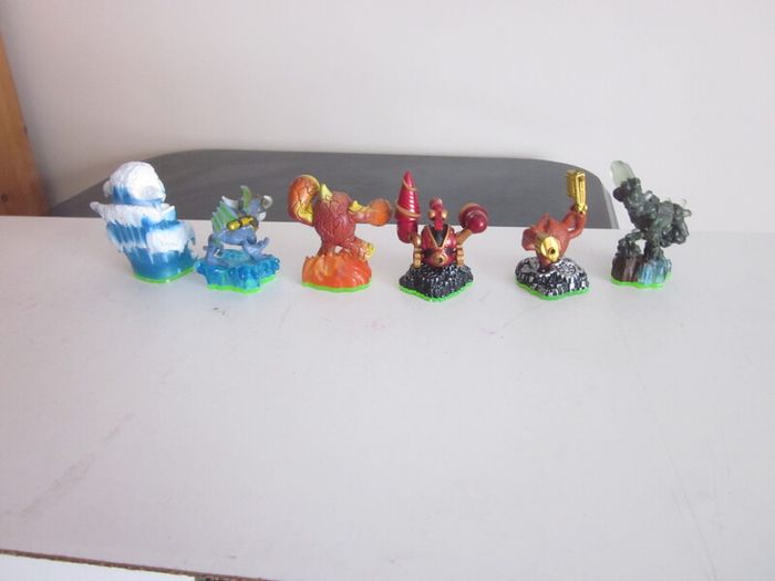 Six Skylanders Spyros Adventure Figures