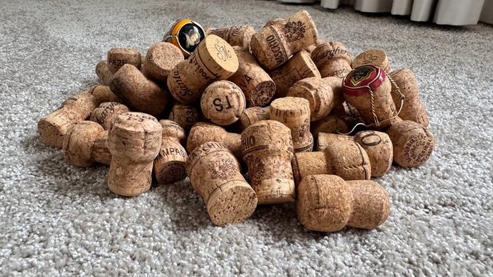 Champagne & sparkling wine natural wine cork/corks used - 60 pcs