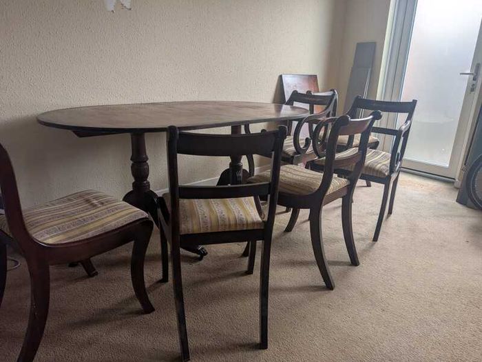 Dinning room table and chairs